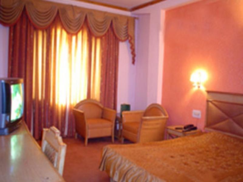 Delight Royal Lachen Extérieur photo